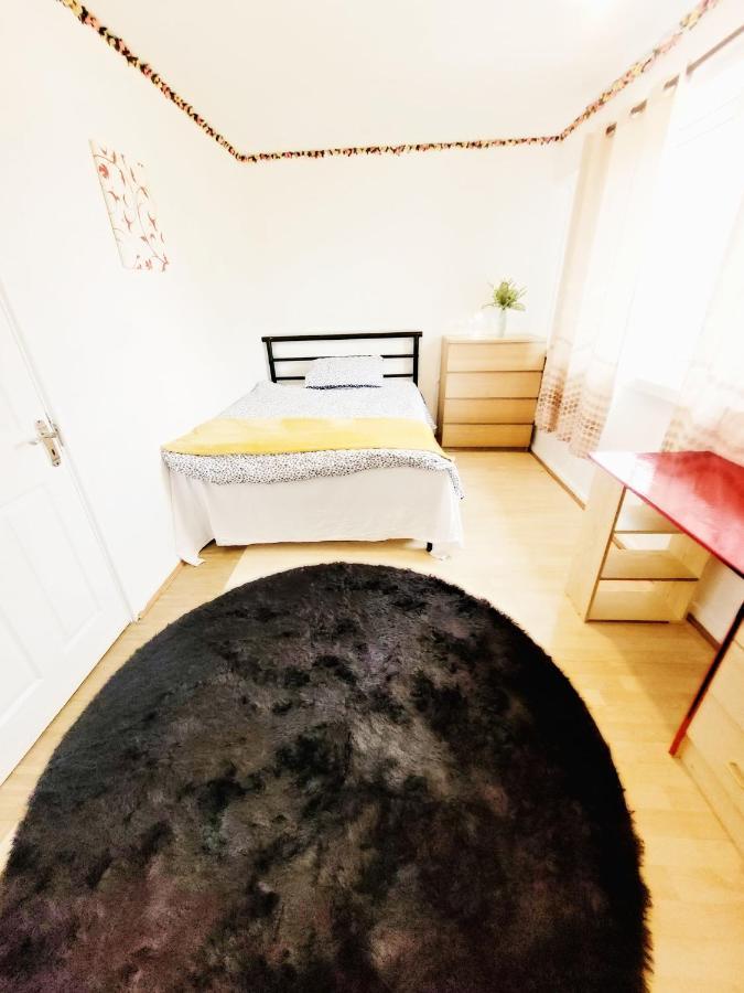 Excellent Double Rooms In Cheap Rate Around Central Londyn Zewnętrze zdjęcie