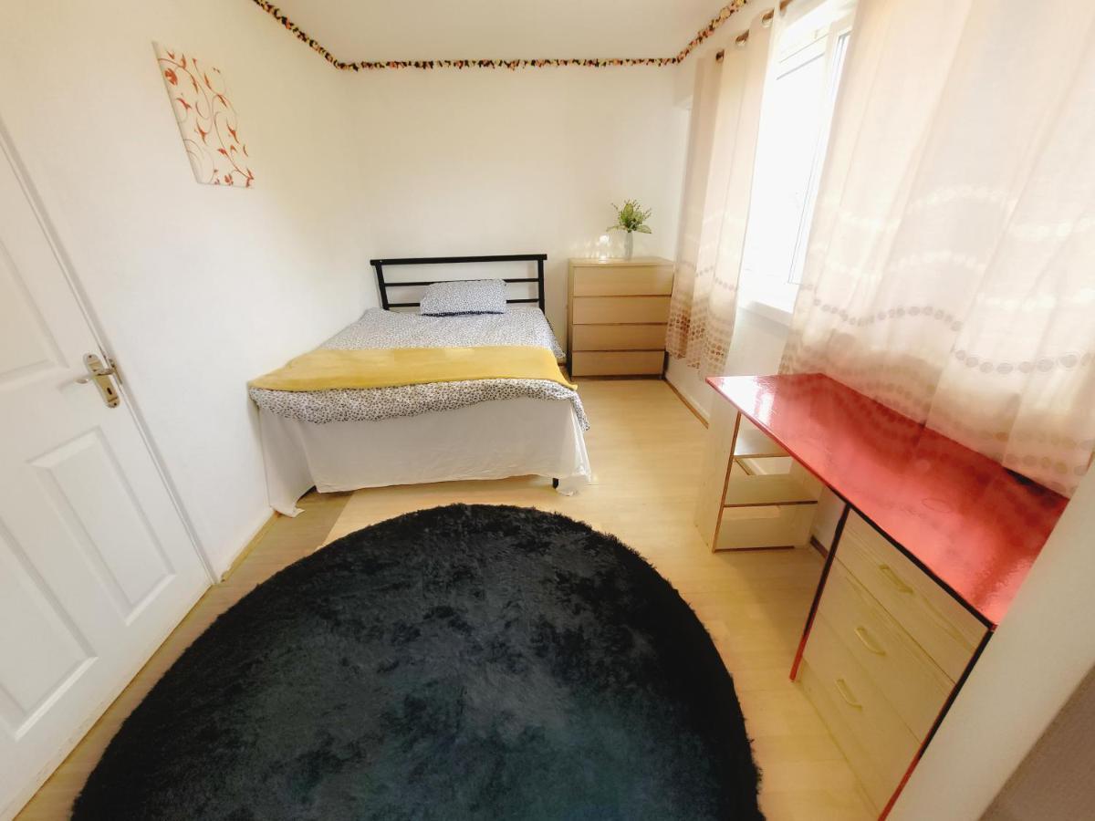 Excellent Double Rooms In Cheap Rate Around Central Londyn Zewnętrze zdjęcie
